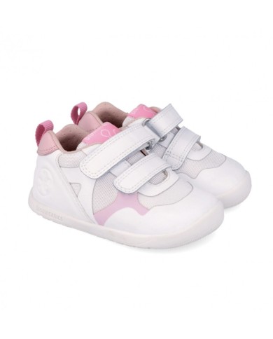 Zapatillas Barefoot blancas y rosas para primeros pasos de niña